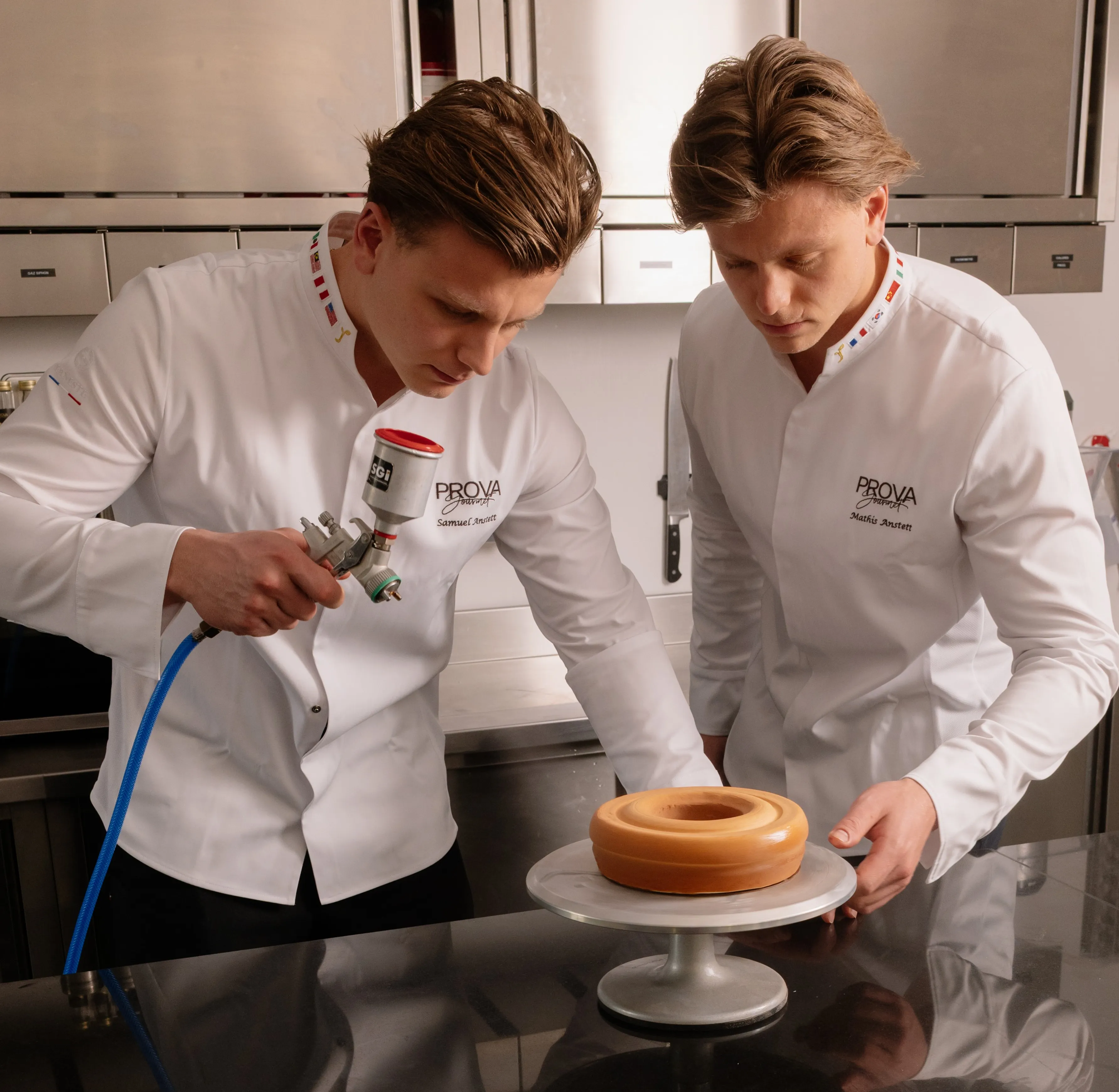 Mathis & Samuel Anstett : Excellence in Motion